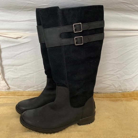 zarina waterproof boot ugg